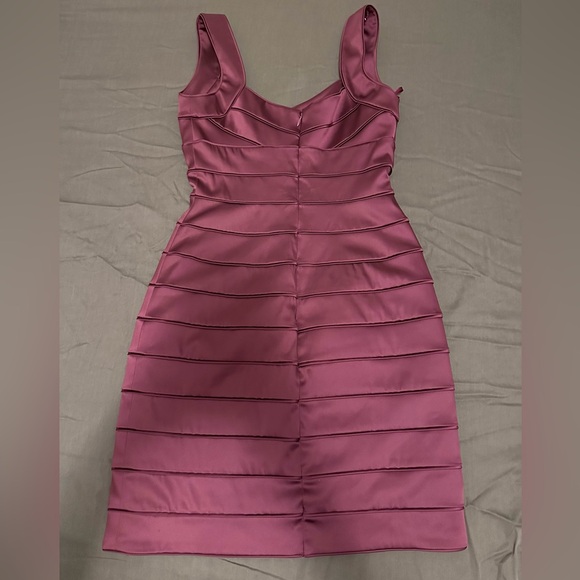 Ralph Lauren Bandage Satin
Burgundy Dress - Picture 4 of 5